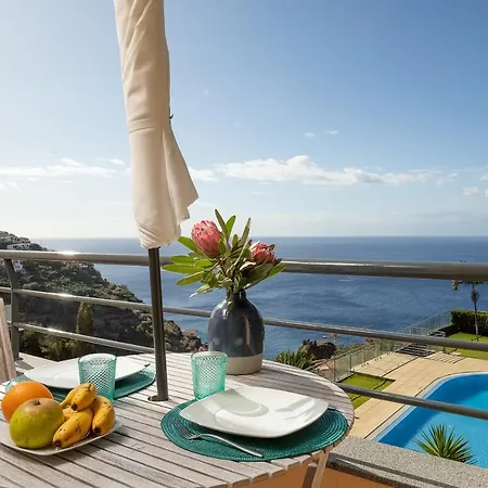 Peace Haven Ll * Calheta (Madeira)