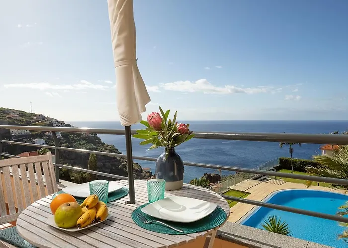 Peace Haven Ll * Calheta (Madeira)